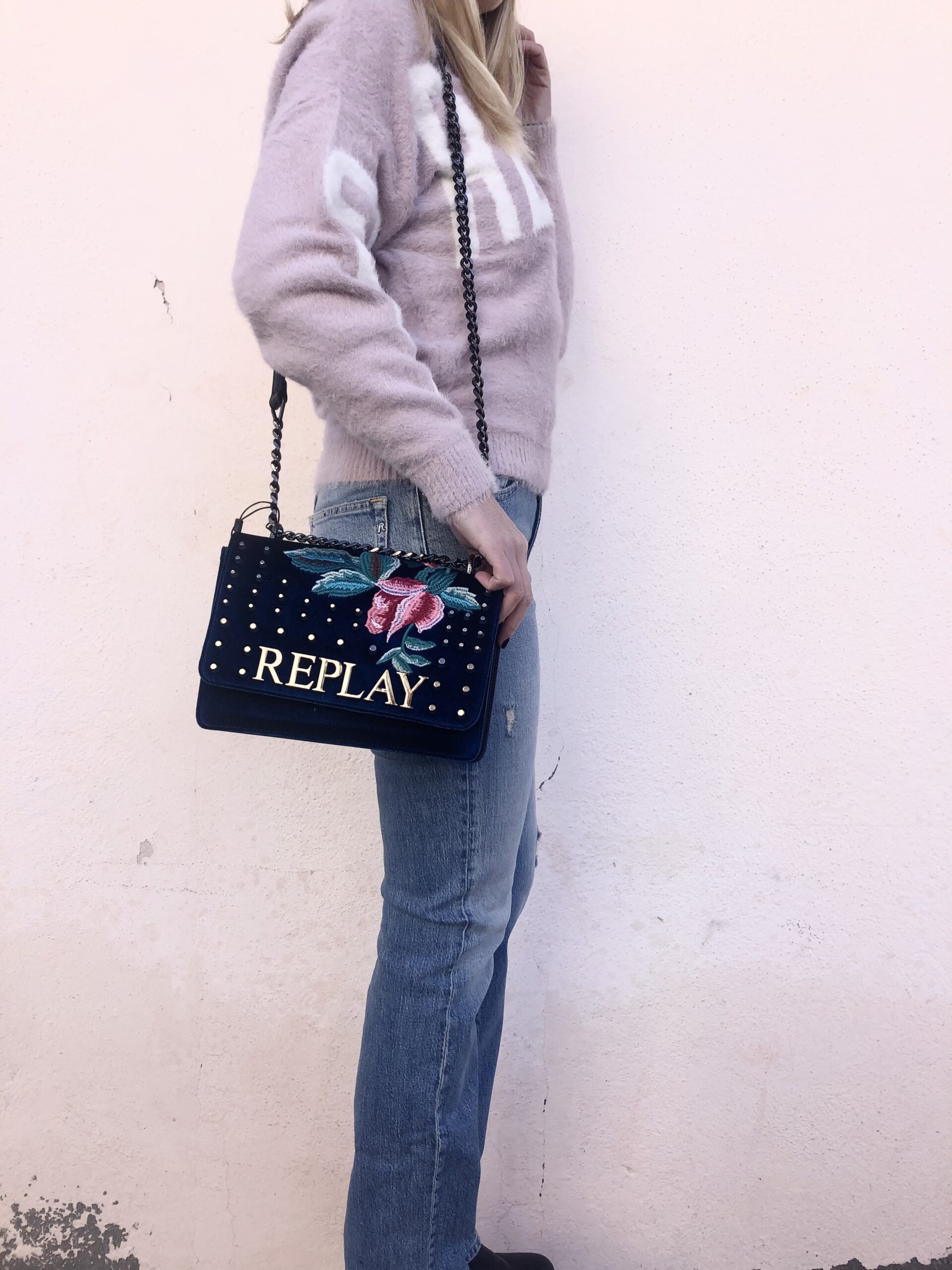 Borsa Bluette Ricamo Rose Replay particolare - tracolla Borsa Bluette Ricamo Rose Replay particolare - tracolla